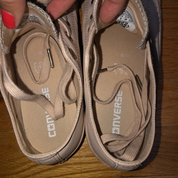 Light Pink Leather Converse 8 - Picture 3 of 8